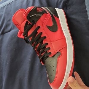 Air Jordan 1 MID gym red/black-white rouge gym/blanc/noir size 12. offers-yes